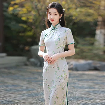 Зеленый Чонсам Young Senior Sense Girl 2023 Лето Простой Элегантный Цвет Улучшение Китайского Стиля Маленькое Свежее Популярное Ципао